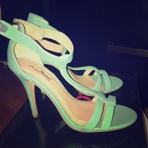 Strap up sandals (Heels)